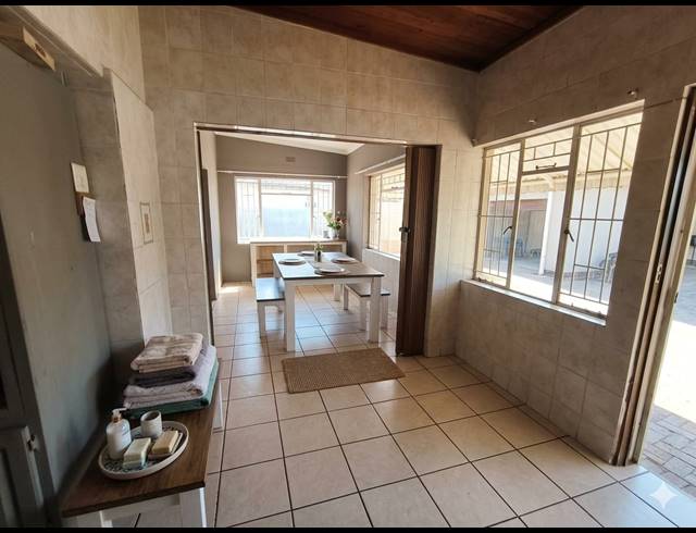 3 BEDROOM HOUSE TO LET IN THREE RIVERS